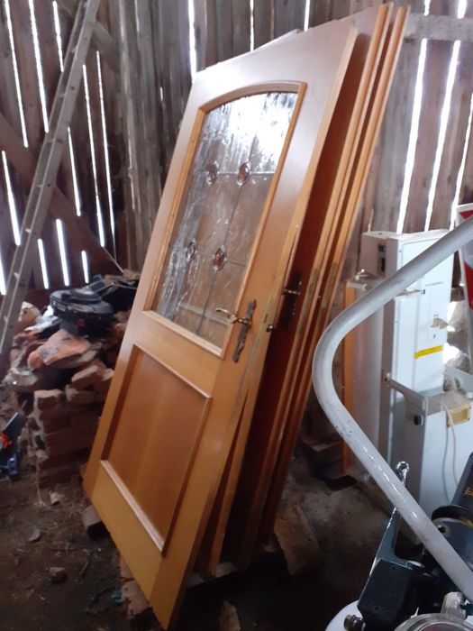 Usi si ferestre termopane