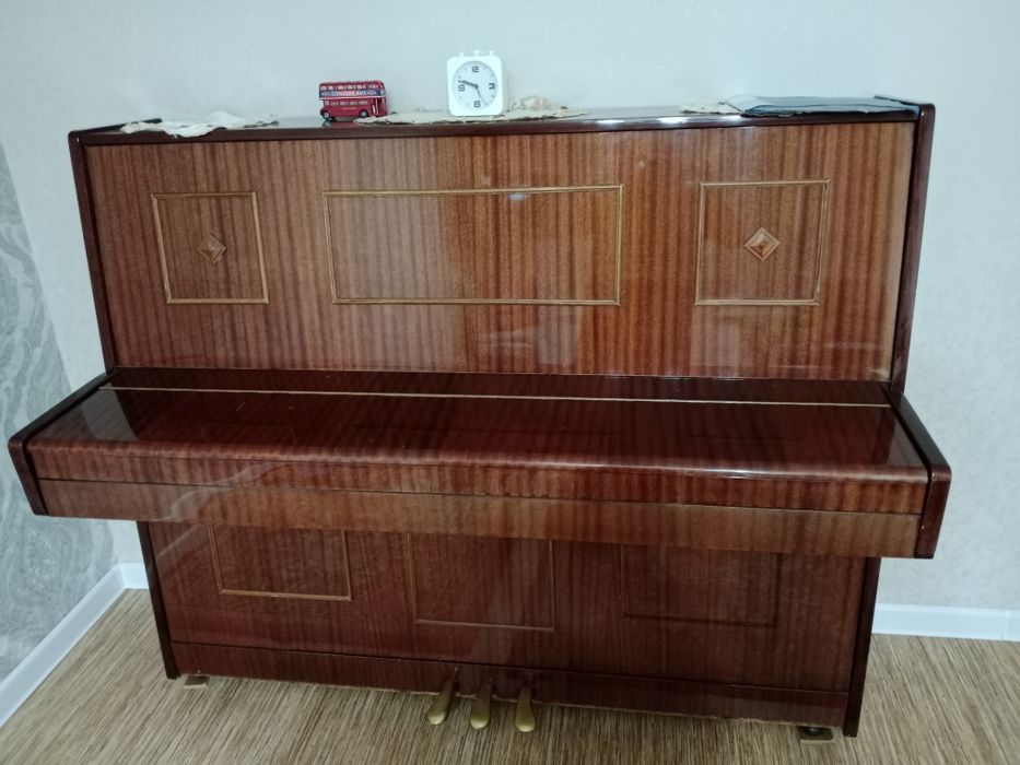 Продам советское фортепиано Беларусь за 30000 тенге.