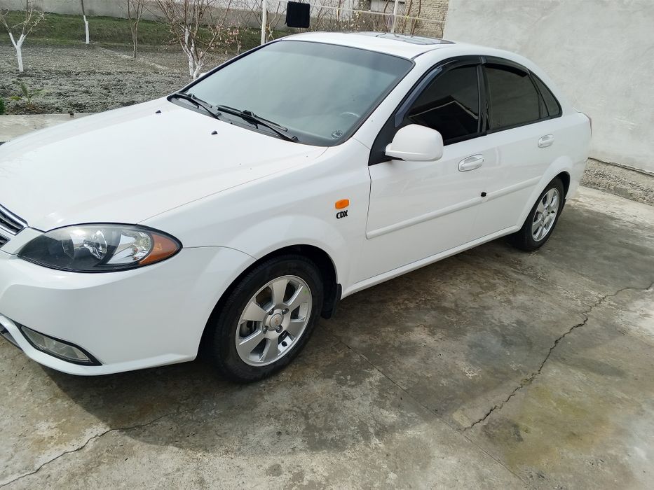 Продам машину Шевроле жентра