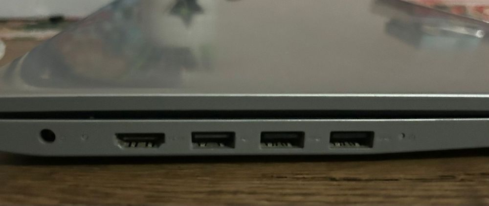 Laptop lenovo ideapad + încărcător original