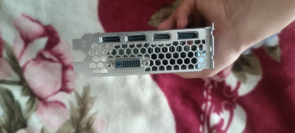 Видеокарта GTX 1060 3GB