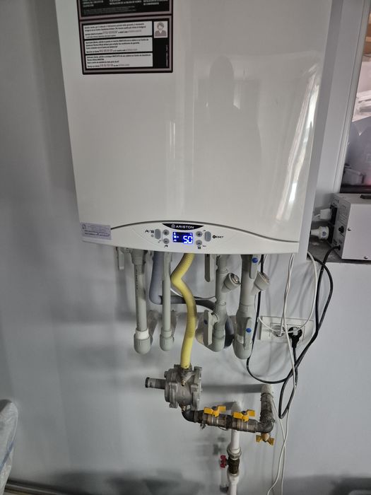 Centrala ariston HS Premium 24 eu