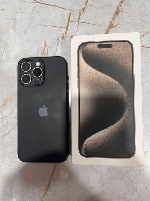 Продам айфон 15 про мах