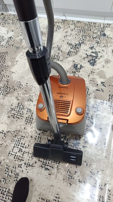 Пылесос не рабочий,надо ремонтировать