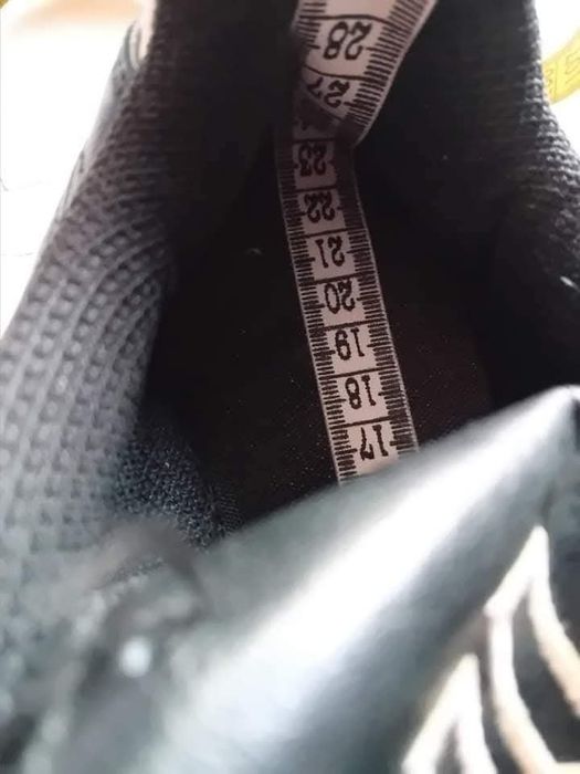 Детски бутонки "Adidas ", в идеално състояние.