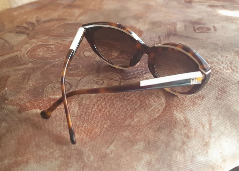 Слънчеви очила carolina herrera she 833