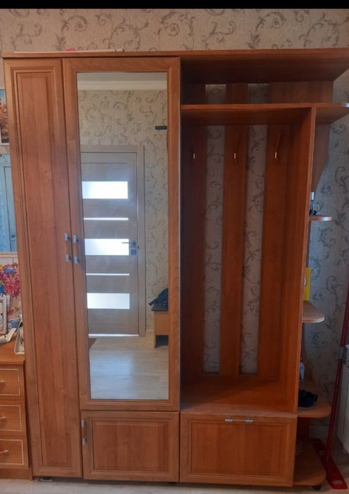 Продам шкафы в прихожую