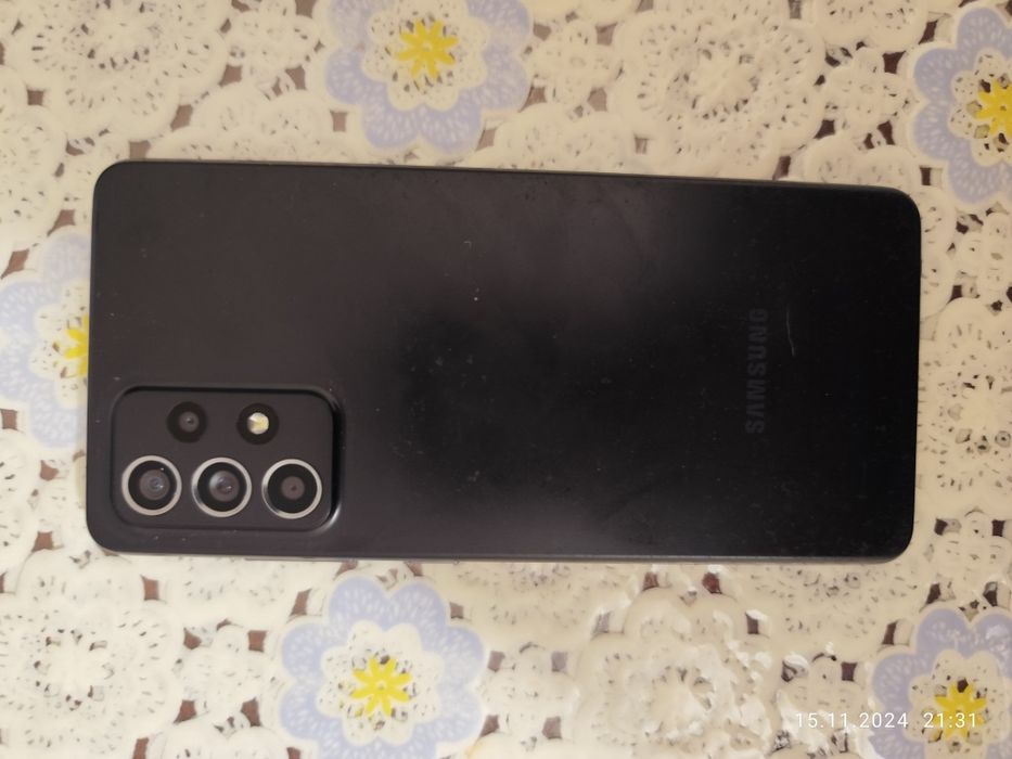 Телефон Samsung A52