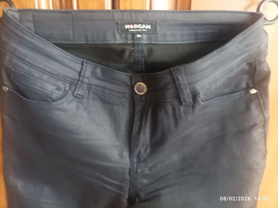 4 pantaloni efect piele