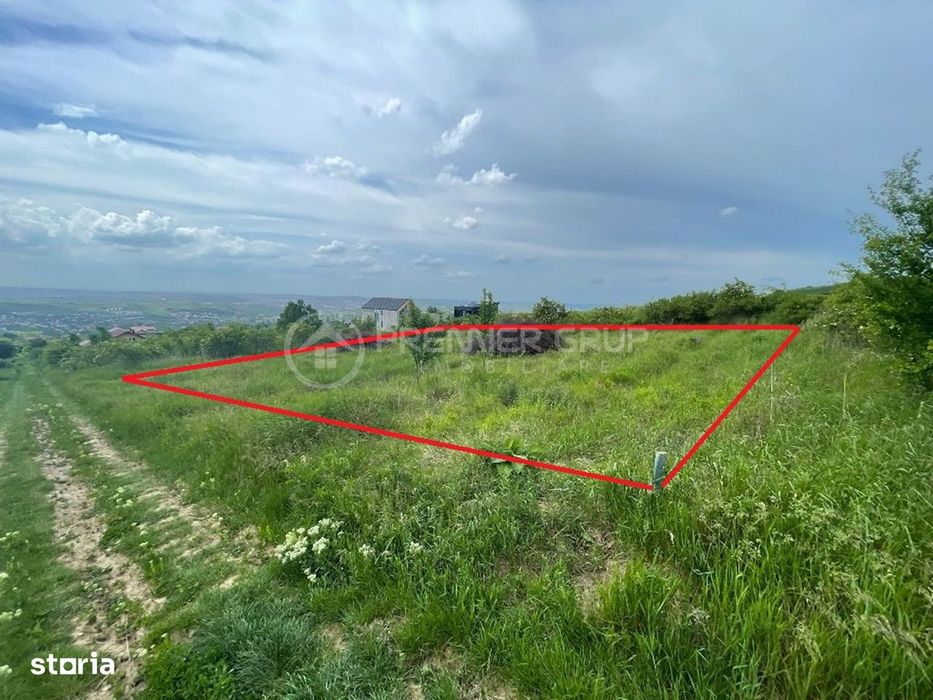 Teren extravilan 952mp, Bucium, cu dublu acces la drum