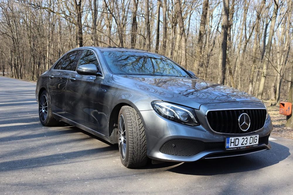 Mercedes-Benz E Mașină foarte îngrijită