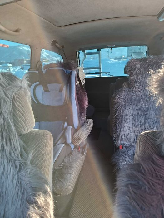 Продам семейный автомобиль