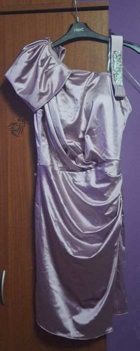 Rochie noua, cu eticheta