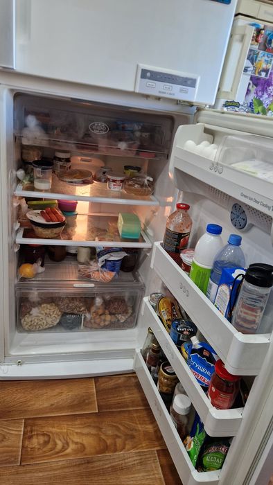 Продам Холодильник Lg