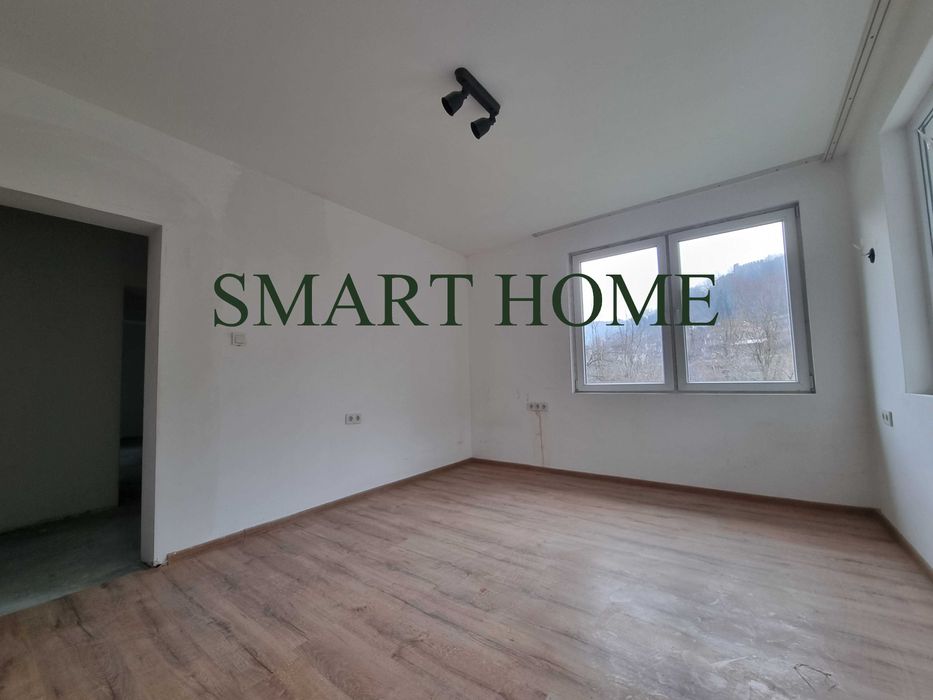 Етаж от къща с панорамна гледка към Крепостта „Царевец“!