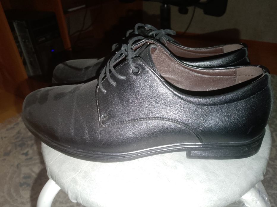Продам туфли 42 размера