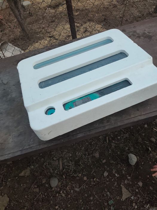 Продам инкубатор