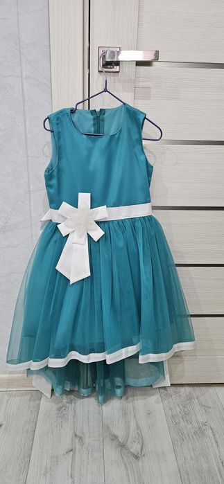 Продам платье на девочку