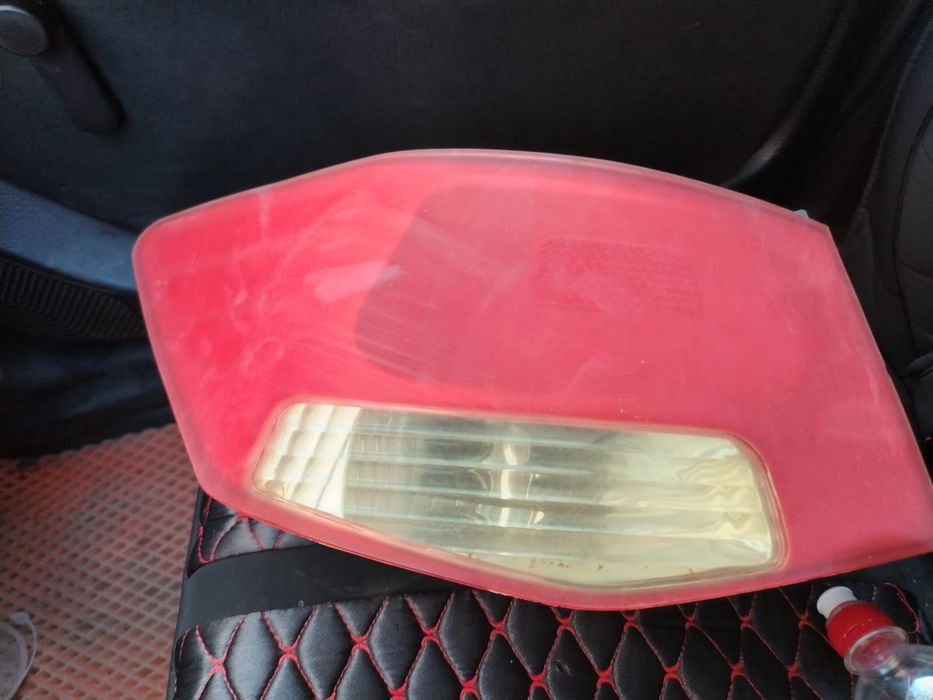 Продаётся задний фонар