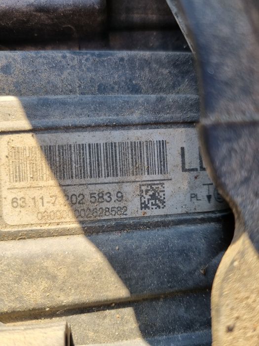 Far dreapta bmw seria 3 e90 e91 facelift bixenon europa