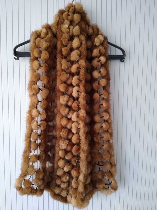 Barbour/Ugg дамска шапка и ръкавици