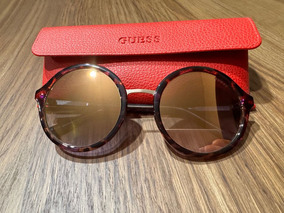 Слънчеви очила GUESS