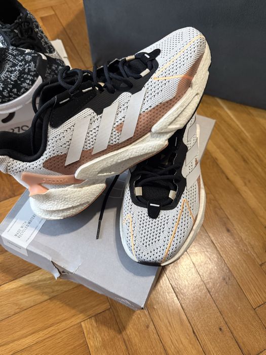 Маратонки на adidas i nike