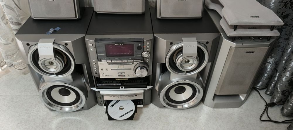 Sony zx70 DVD  музыкальный центр sotiladi  200$