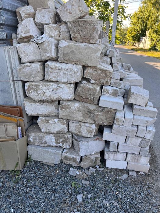 Продам кирпич, газблок  б/у