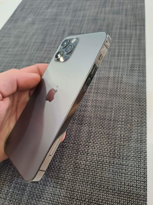 Iphone 12 Pro 128 GB.