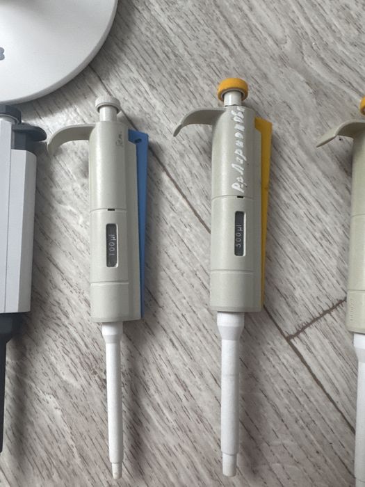 Набор дозаторов с подставкой для Лаборатории