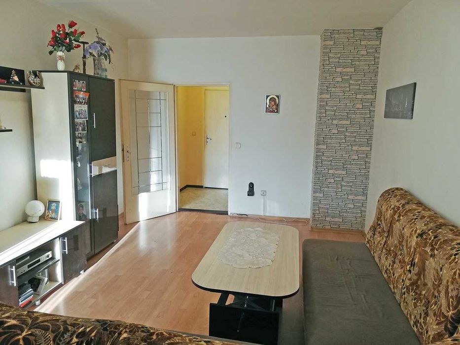 Продава се Двустаен апартамент в Ямбол, Златен рог - 64 кв.м за 1108 €/кв.м - Снимка #1