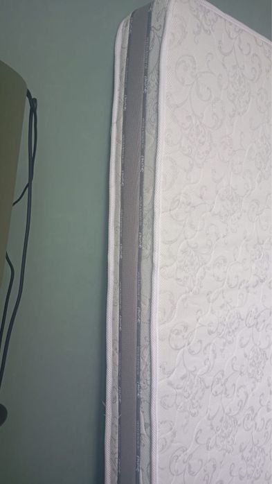 Матрас для кровати