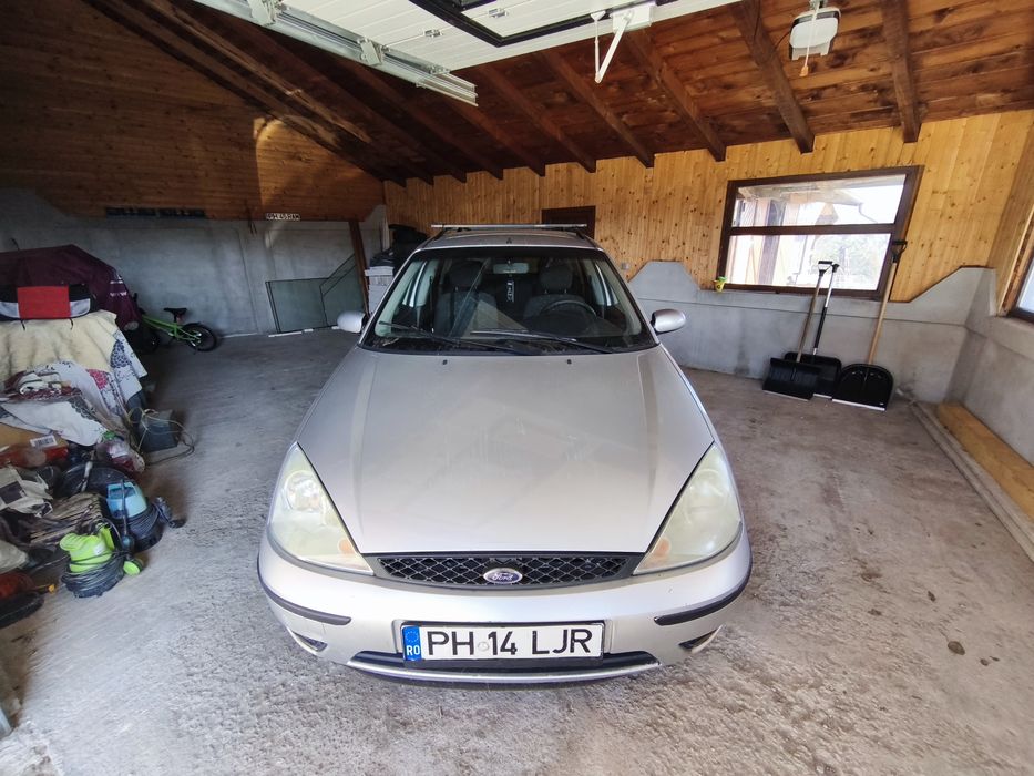 Vând Ford focus 1.4