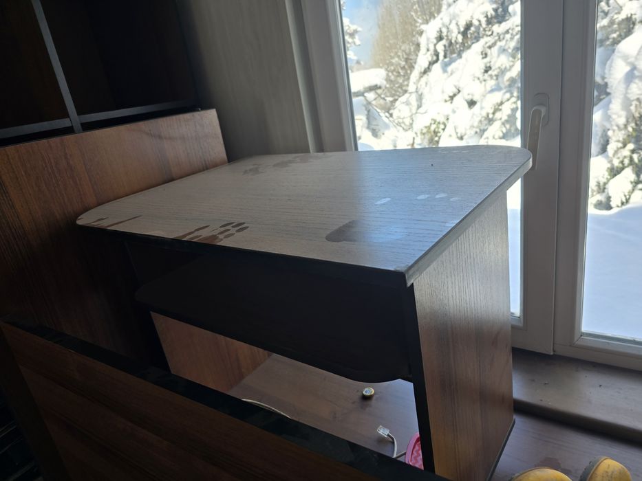 Шкафы, столы, полки