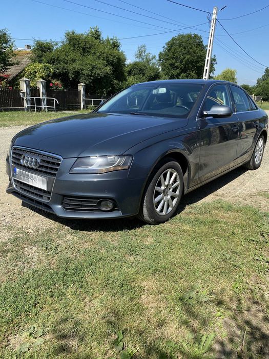 AUDI A4 2011
