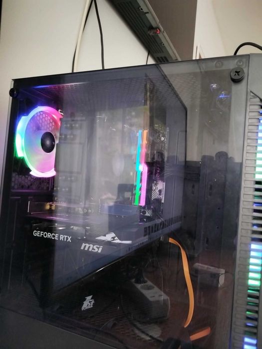 AMD Ryzen 7 5700X pana la 4.6 Ghz, 32 GB ram DDR4-3600 MH-VIDEO GEFORCE RTX 5060 SHADOW 2X 8 GB NOU