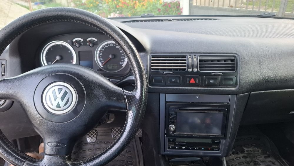 Volkswagen  Bora 1.9 tdi Axr