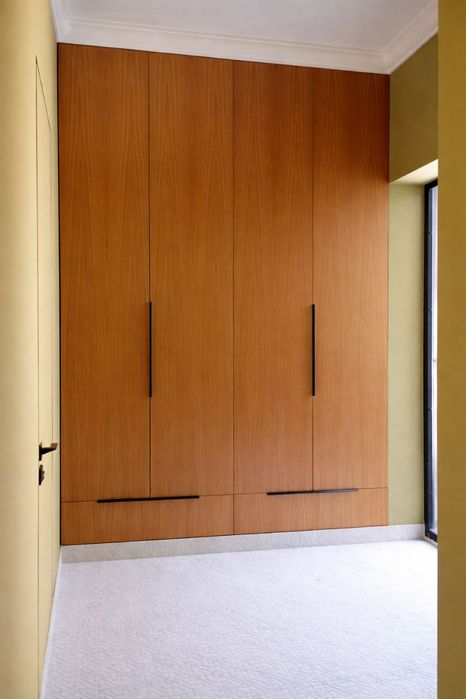 Корпусная мебель, шкафы, кухни, спальни, Межкомнатные двери.