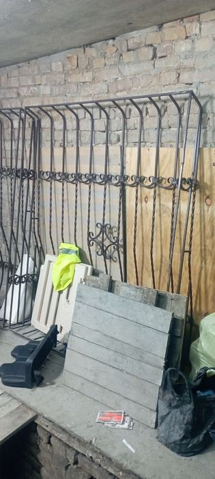Продаются Решётки на окна,кованные.