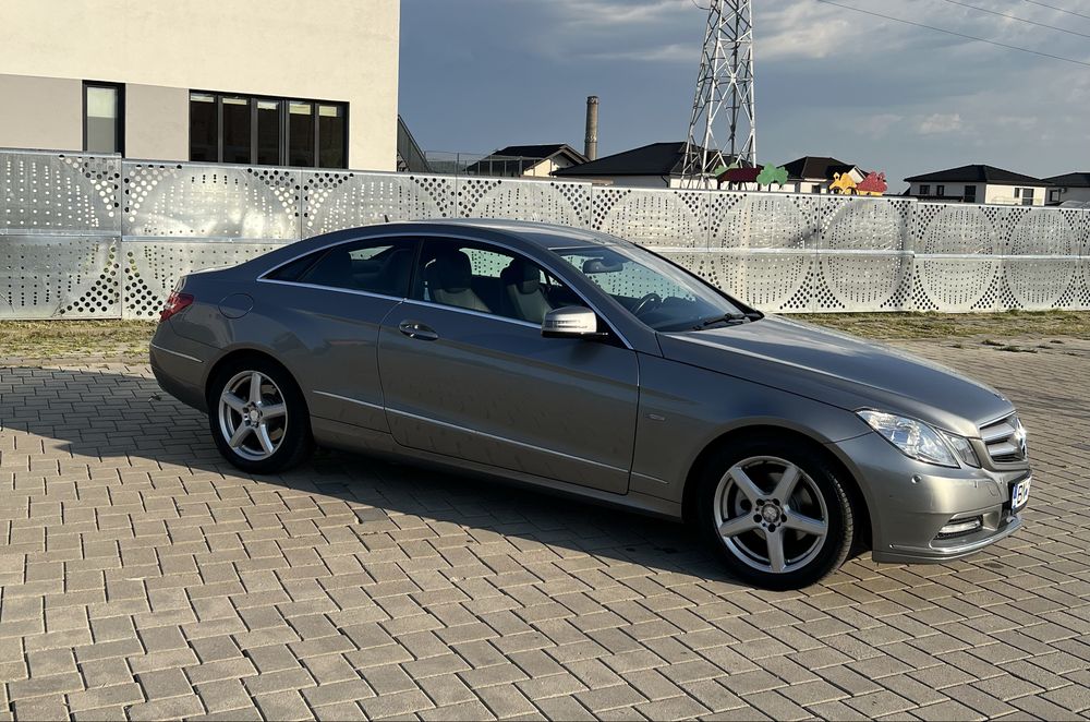 Mercedes-Benz E 250 (C207 Coupe)