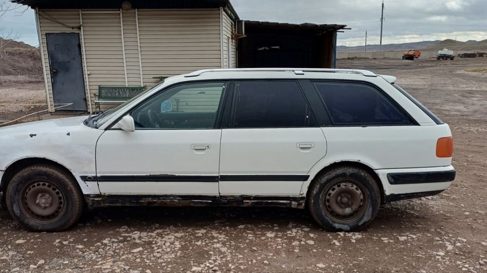 Audi 100, 1992 г.в., универсал, 2.3 л, белый