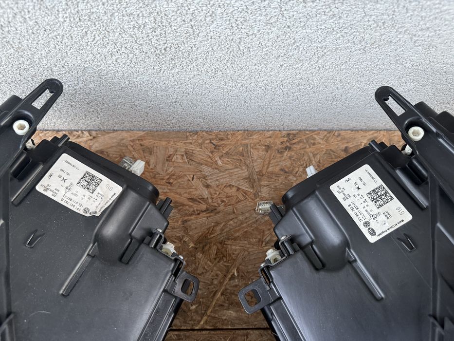 SET Far stanga dreapta VW Touareg 7P Facelift Xenon + LED Originale