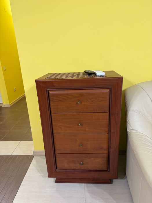 Дървена холна секция