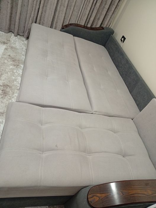 Продаеться угловой диван