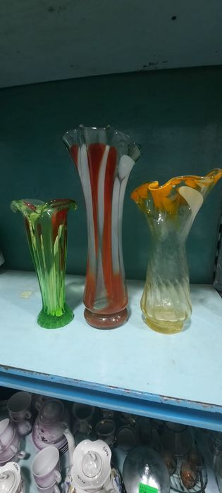Вазы  цветное стекло