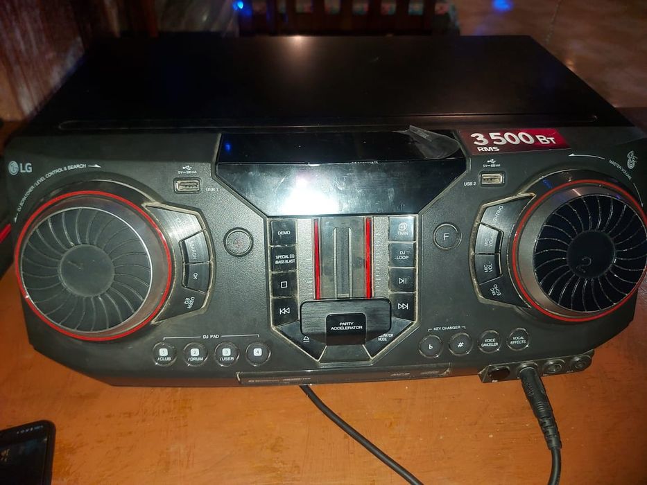 музыкальный центр