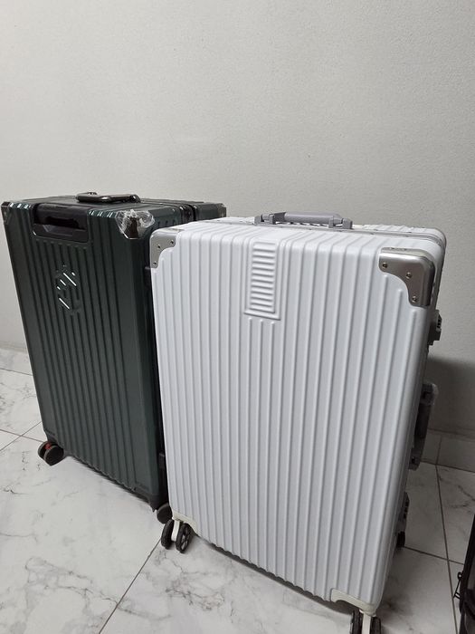 Чемоданы разных размеров