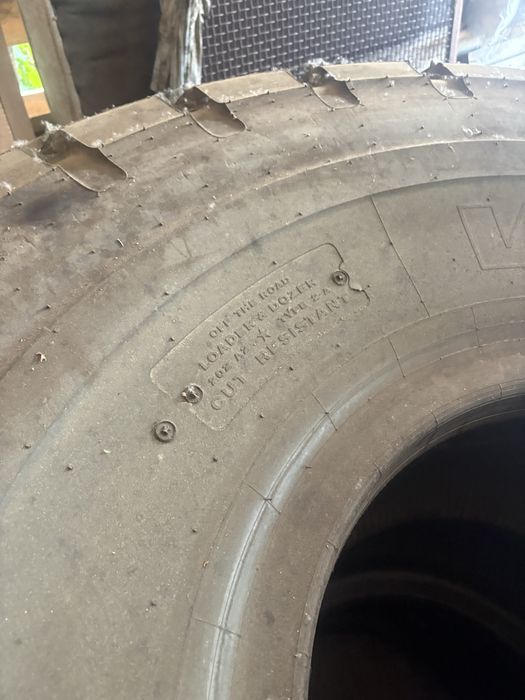 Гуми за фадрома Bridgestone 26.5R25 чисто нови