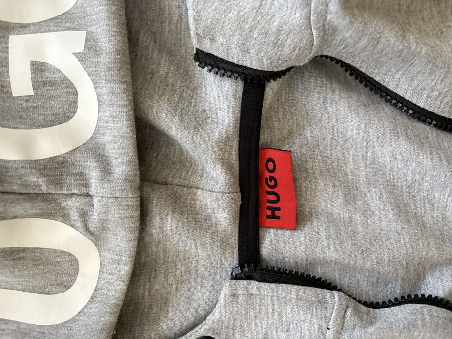 Суитшърт HUGO BOSS- новогодишна цена